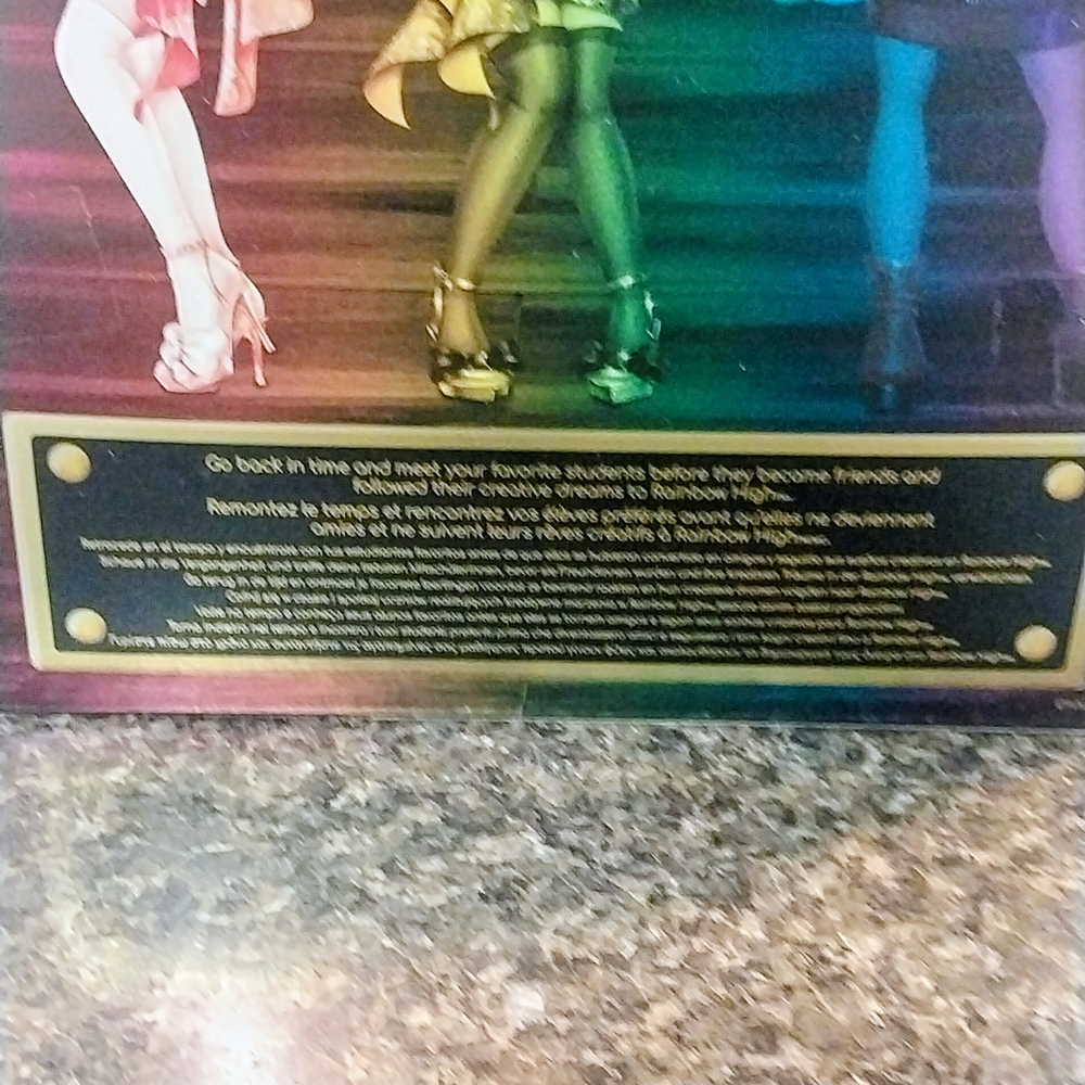 Rainbow High Holly De'Vious Doll - Picture 4 of 6